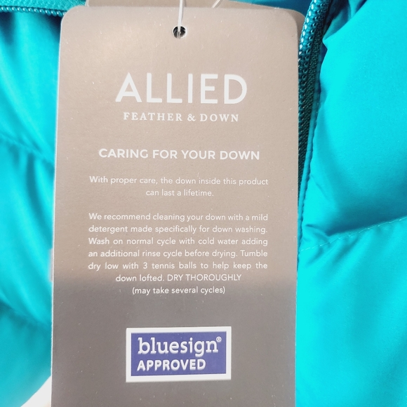 Lands End Down Filled Puffer Vest - Picture 7 of 11